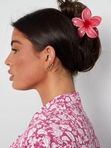 Good to Blue Haarschmuck 'gradient flower'‌ in Pink: Vorderseite