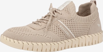 Baskets basses MUSTANG en beige : devant