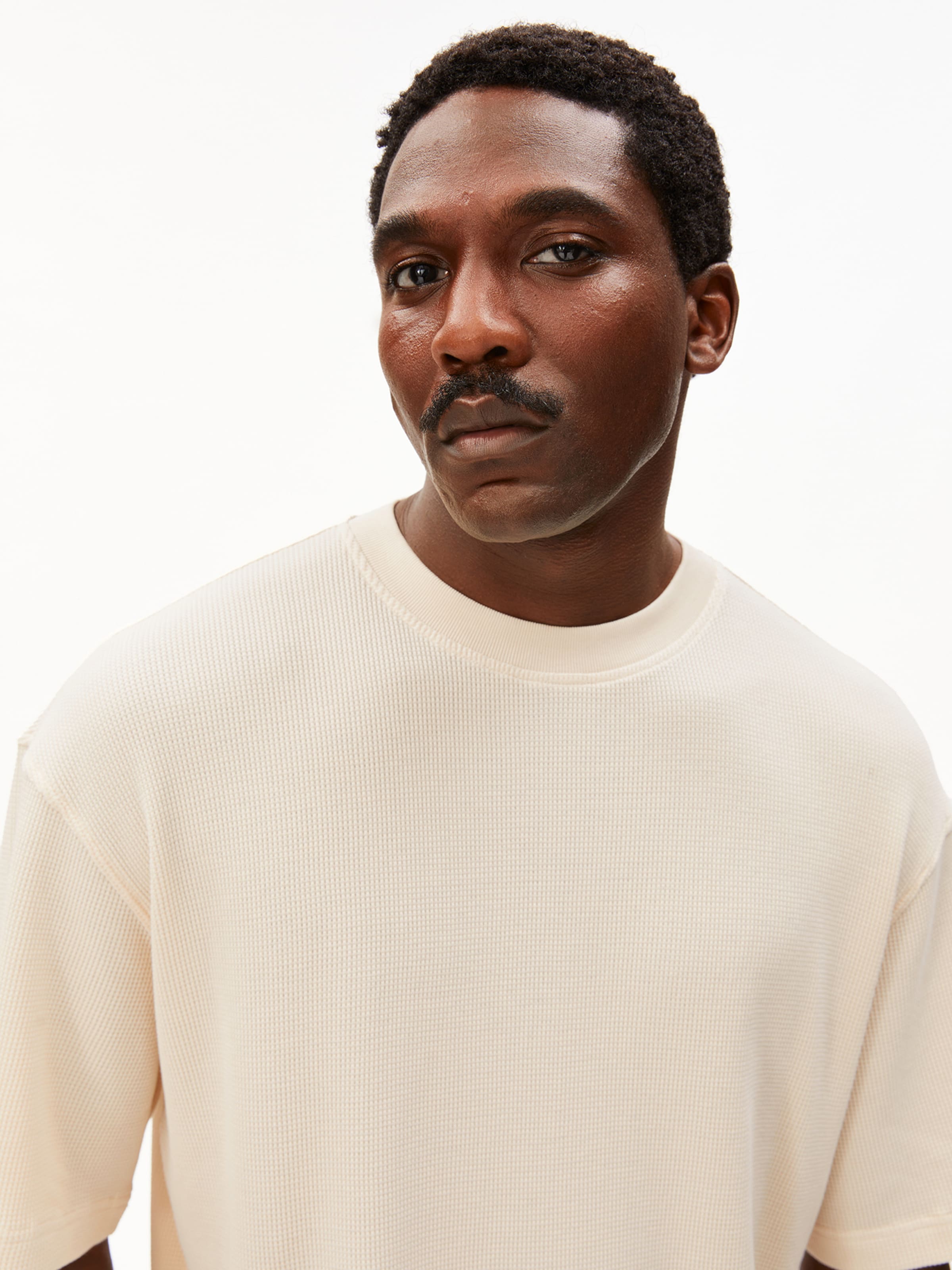 T-Shirt ARMEDANGELS en beige