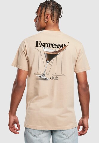 Mister Tee Футболка ' Espresso M Club' в Бежевый: спереди