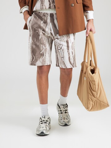 Carlo Colucci tavaline Püksid, värv pruun: eest vaates