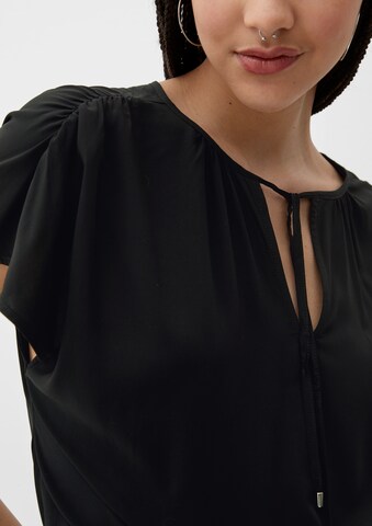 QS - Blusa em preto