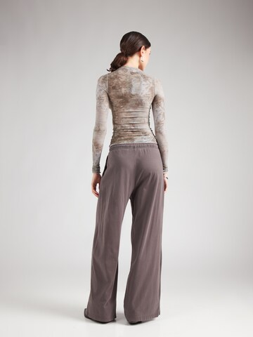 Wide leg Pantaloni 'Davina' di WEEKDAY in grigio