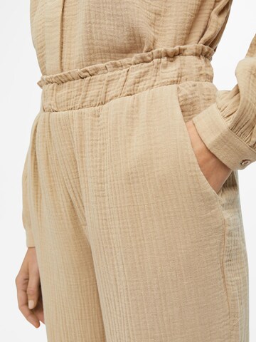 OBJECT Wide Leg Housut 'Carina' värissä beige