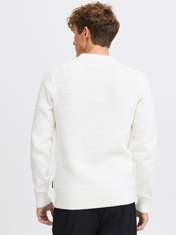 Pull-over 'KARL' Casual Friday en blanc