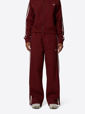 regular Pantaloni di Good For Nothing in rosso