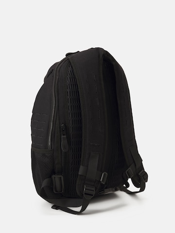 ALPHA INDUSTRIES Rucksack 'Combat' in Schwarz