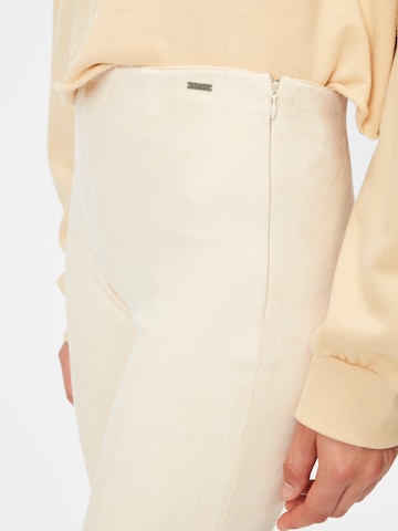 GUESS - Skinny Pantalón 'MAYA' en blanco