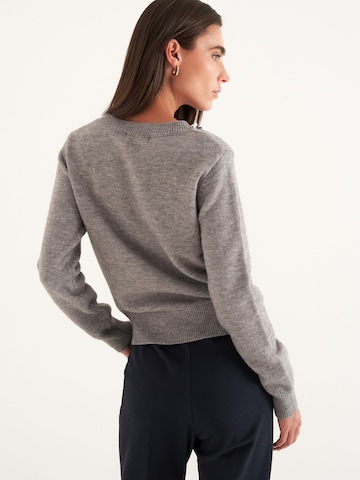 Pullover 'MARLIE' di Camomilla Italia in grigio