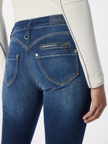 FREEMAN T. PORTER Slimfit Jeans 'Alexa' i blå