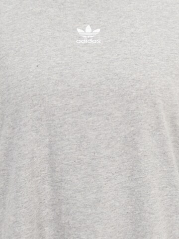 ADIDAS ORIGINALS Shirt 'Essentials' in Grey