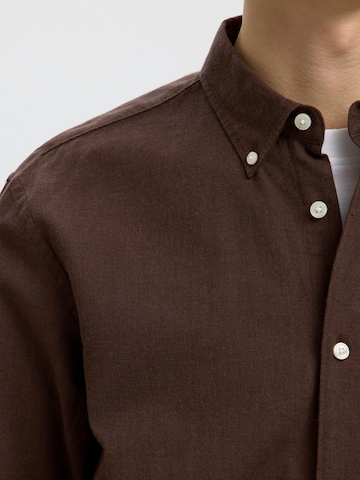 SELECTED Regular fit Overhemd 'SLMCole' in Bruin