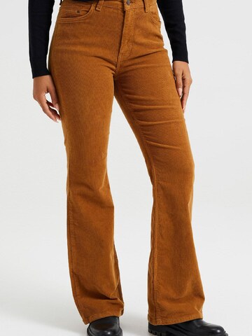 WE Fashion Flared Trousers in Orange