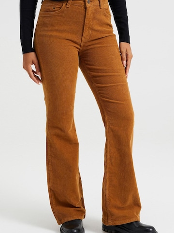 Flared Pantaloni di WE Fashion in arancione
