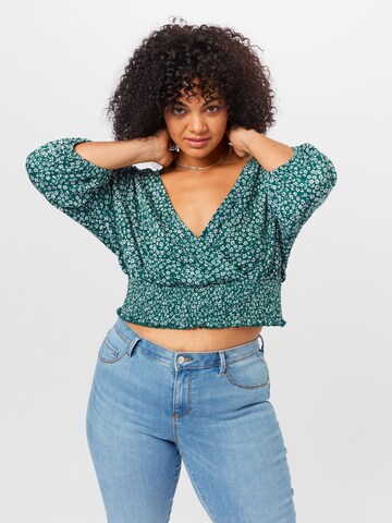 ABOUT YOU Curvy Shirt 'Laura' in Groen: voorkant