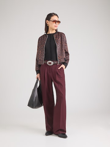 melns Hailys Starpsezonu jaka 'Sammi'