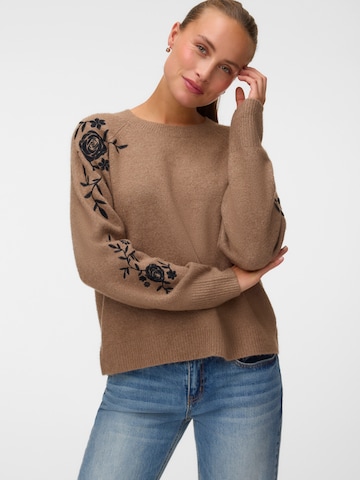 Pullover 'VMNEW FATIMA' di VERO MODA in marrone: frontale