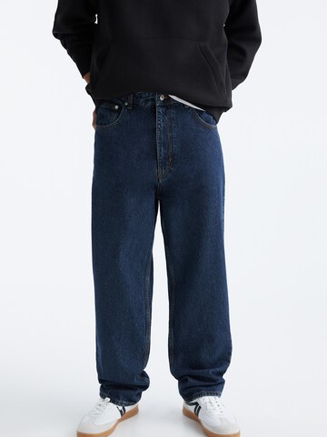 Pull&Bear Regular Jeans in Blauw: voorkant