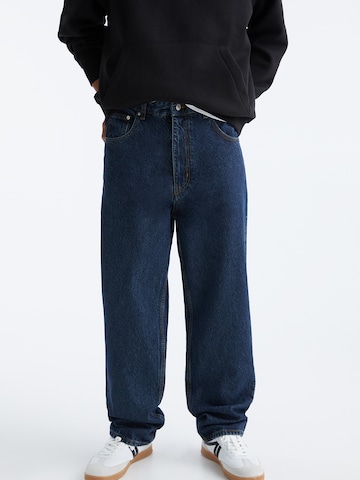 Pull&Bear Regular Jeans in Blue: front