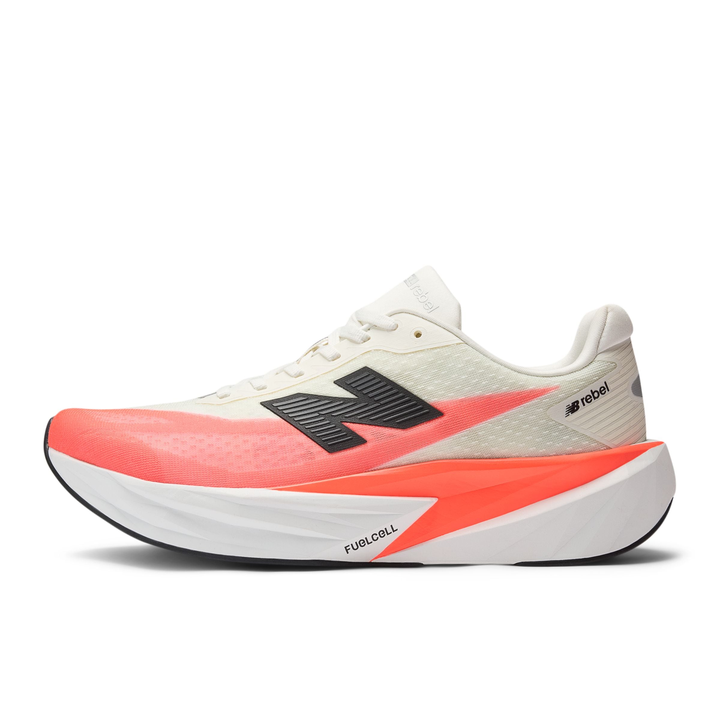Chaussure de course 'Rebel v5' new balance en rouge : devant