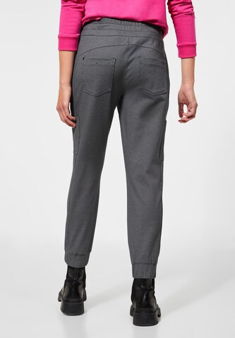 STREET ONE Tapered Cargo Pants in Grey