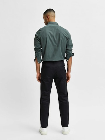 SELECTED HOMME Regularen Chino hlače 'Buckley' | črna barva