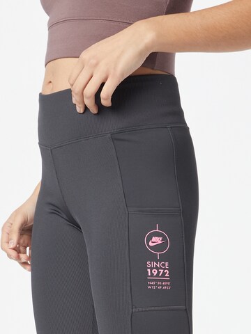 Skinny Leggings de la Nike Sportswear pe gri