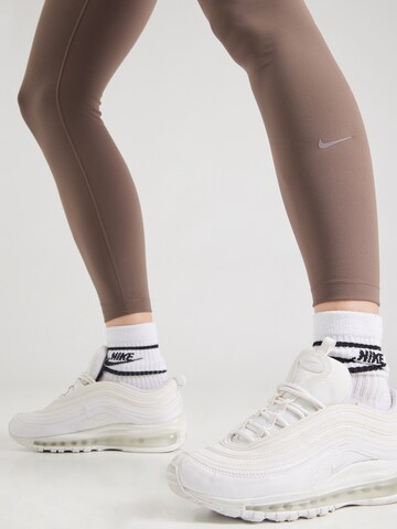 NIKE Skinny Sportbyxa 'ONE' i grå