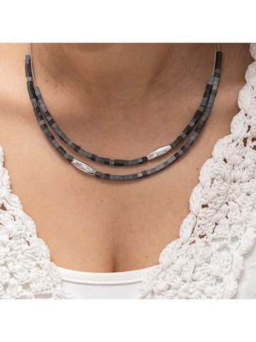 Zeeme Halskette in Mischfarben: Vorderseite