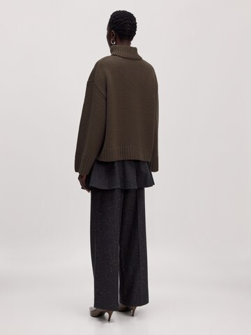 EDITED Pullover 'Eireen' in Braun