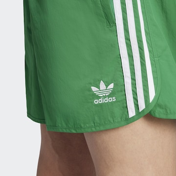 ADIDAS ORIGINALS Regular Панталон 'Adicolor Classics Sprinter' в зелено