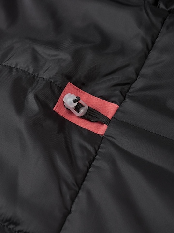 Reima Functionele jas 'Ajaton' in Rood