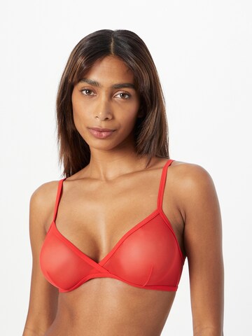 WEEKDAY Triangle Bra 'Bonnie' in Red: front