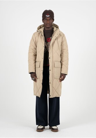 Parka invernale 'The Swiss Yuppie' di Prohibited in beige