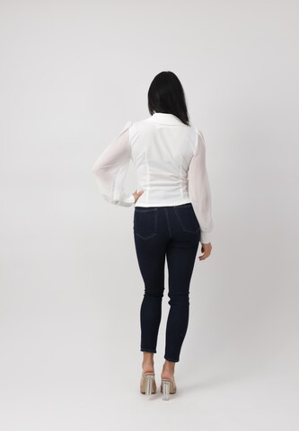 Blazer di Elara in bianco