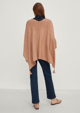 COMMA Cape in Braun