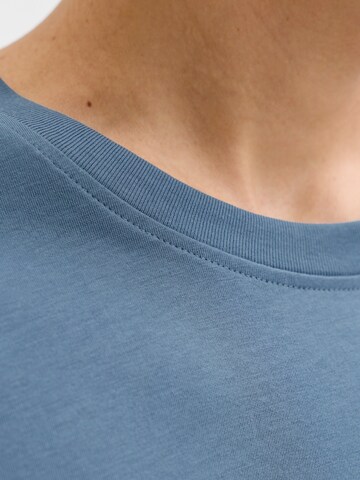 Jack & Jones Plus Bluser & t-shirts 'JJESTAR' i blå