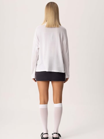 FEMSSY Shirts 'CORTA' i hvid