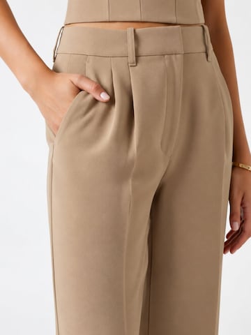 GUESS Wide Leg Bundfaltenhose 'W5YB08WGHC2'‌‌‌‌‌ in Beige