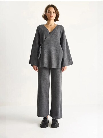 Bianco Lucci Pantsuit in Grey: front