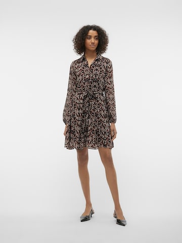 Robe-chemise 'HOLLY' VERO MODA en mélange de couleurs