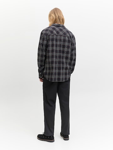 JACK & JONES Свободный крой Брюки-чинос 'JPSTKANE MASON' в Черный