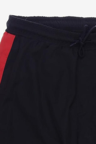 FILA Shorts 33 in Schwarz