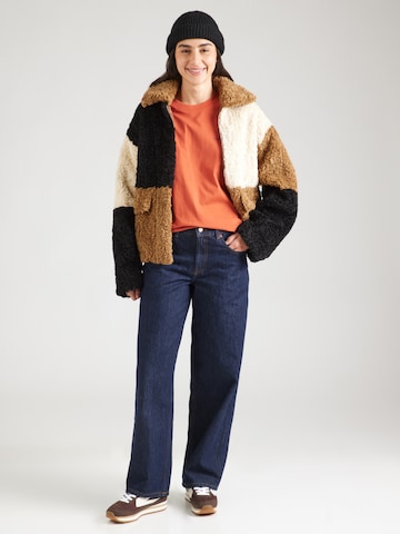 NAPAPIJRI T-shirt 'S-BISE' i röd