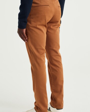 Coupe slim Pantalon chino WE Fashion en marron