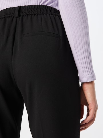 VERO MODA Tapered Ráncos nadrág 'Maya' - fekete