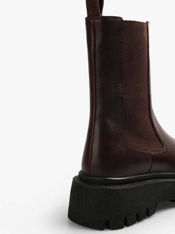 Scalpers Chelsea boots in Bruin