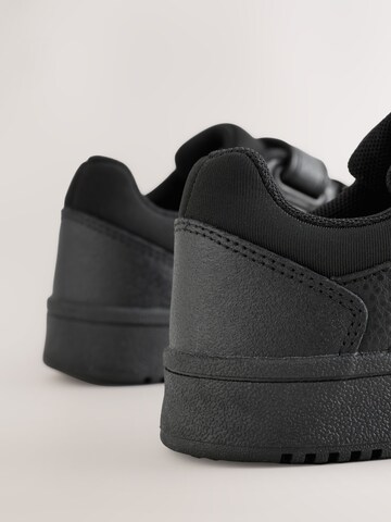 Next Кроссовки в Черный