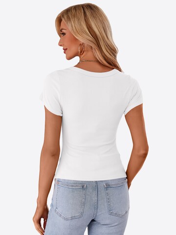 Tricou de la Imily Bela pe alb