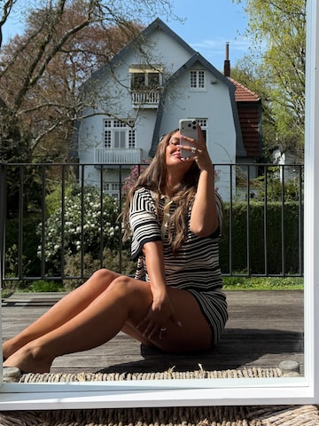 MAKARIĆ Regular Shorts in Schwarz